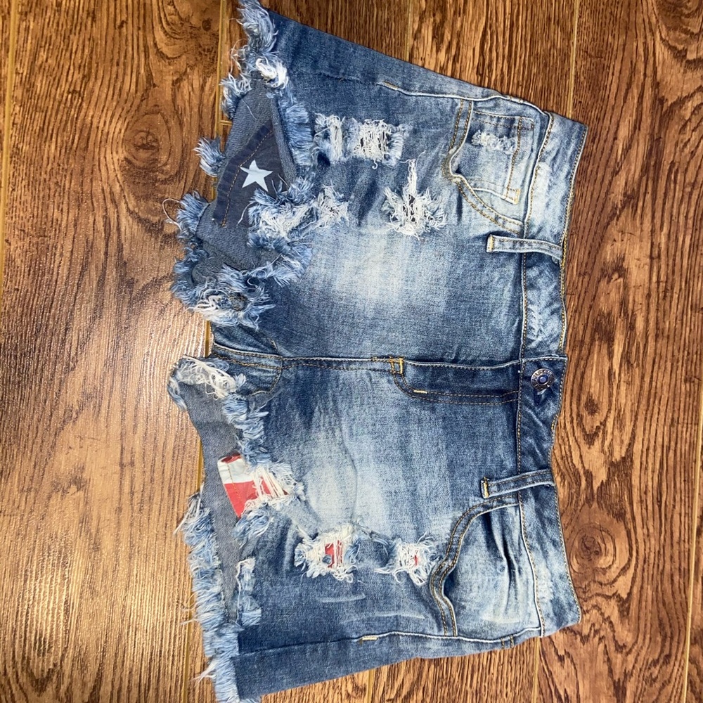 Low-rise Jean shorts